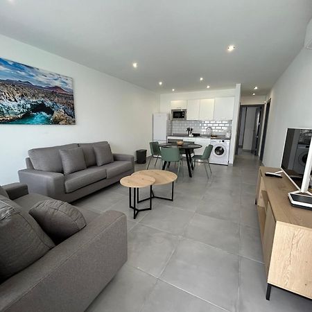 Stunning 2 Bedroom Seafront Apartment Puerto del Carmen  Esterno foto