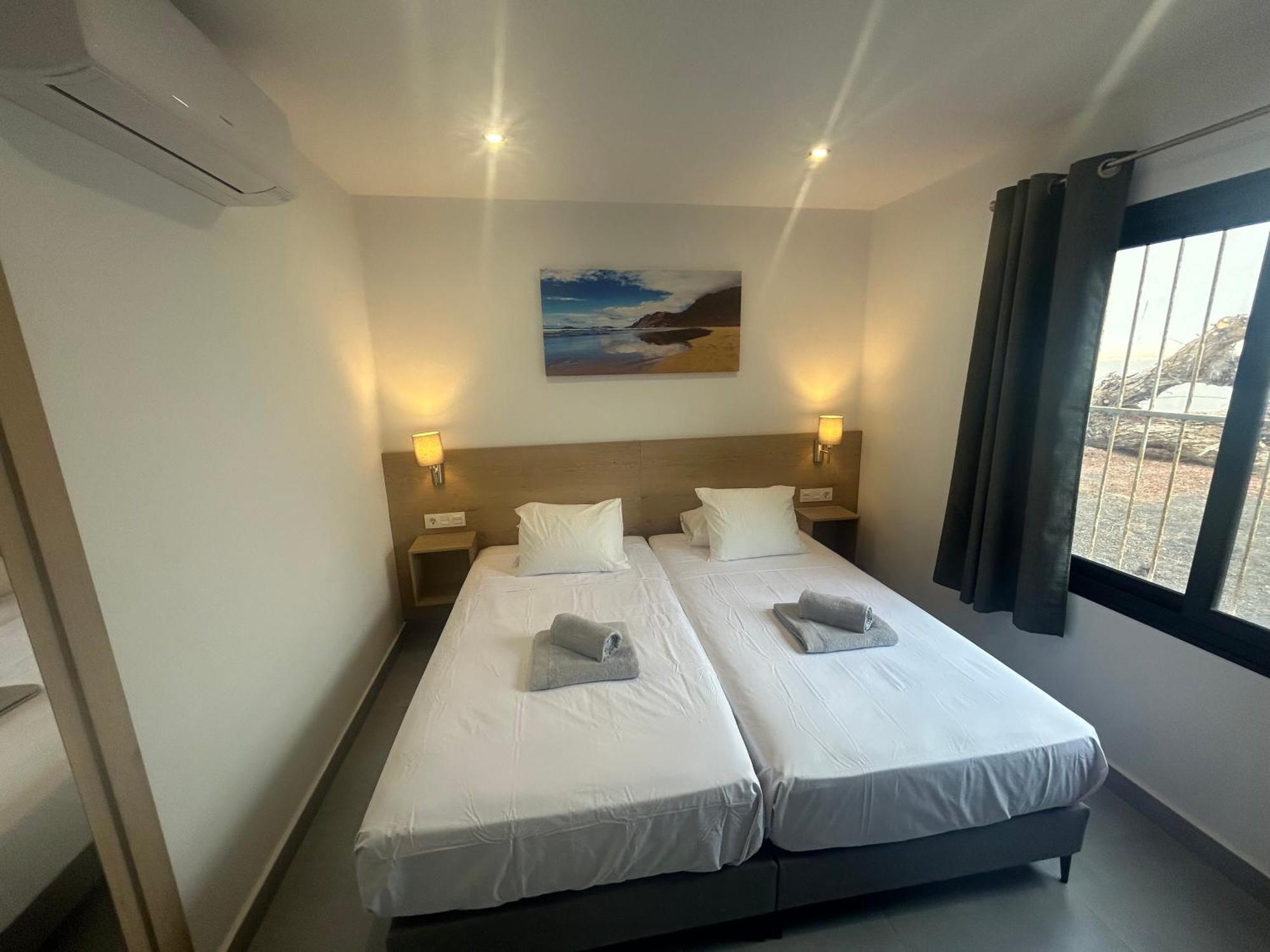 Stunning 2 Bedroom Seafront Apartment Puerto del Carmen  Esterno foto
