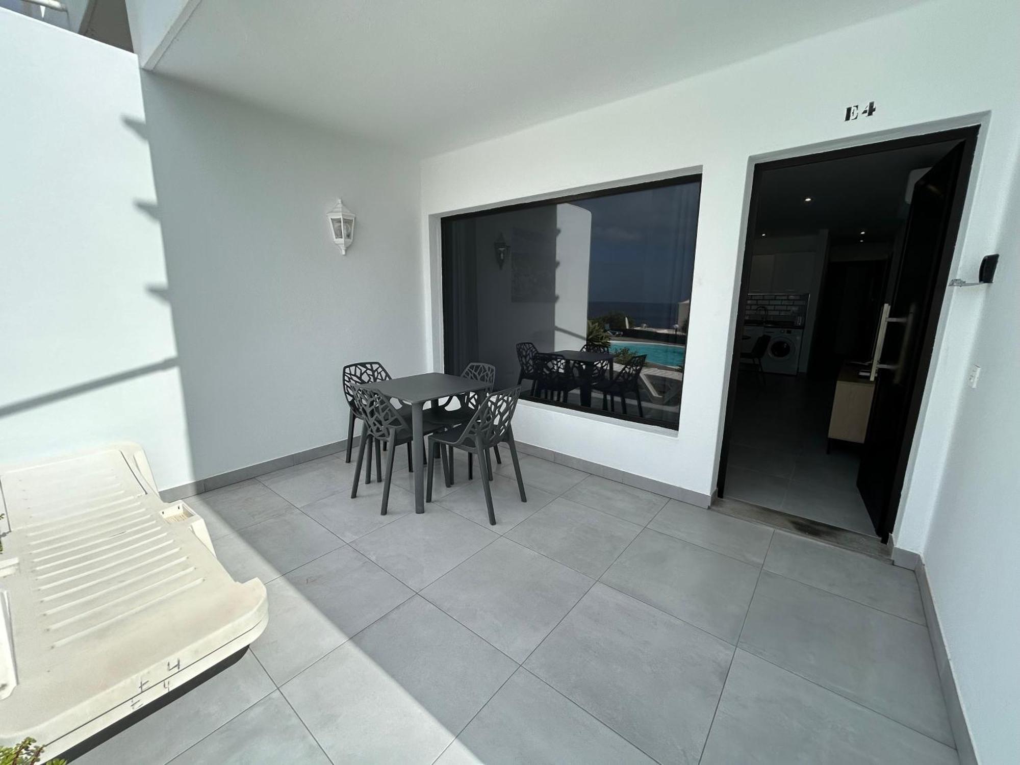 Stunning 2 Bedroom Seafront Apartment Puerto del Carmen  Esterno foto