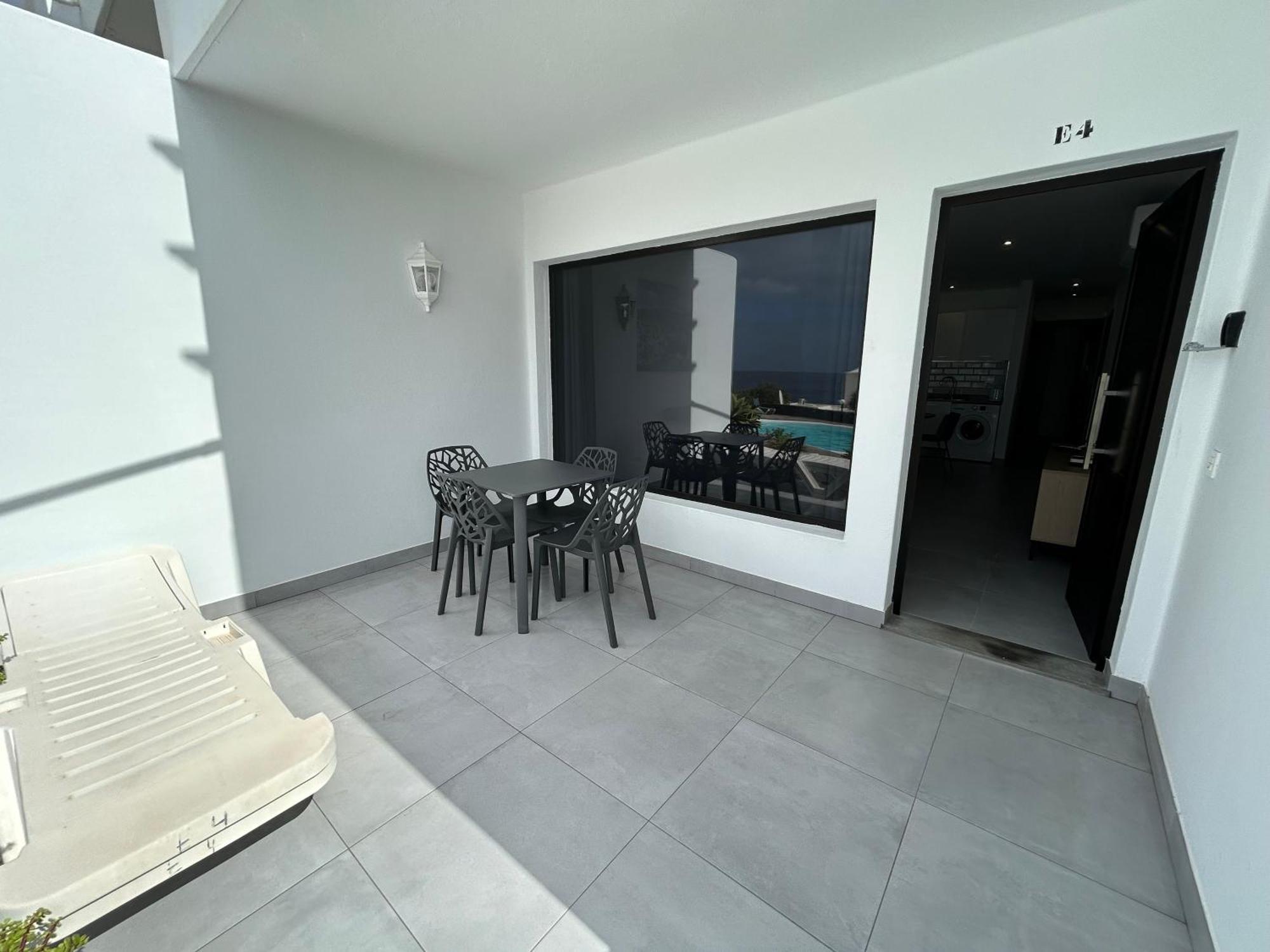 Stunning 2 Bedroom Seafront Apartment Puerto del Carmen  Esterno foto