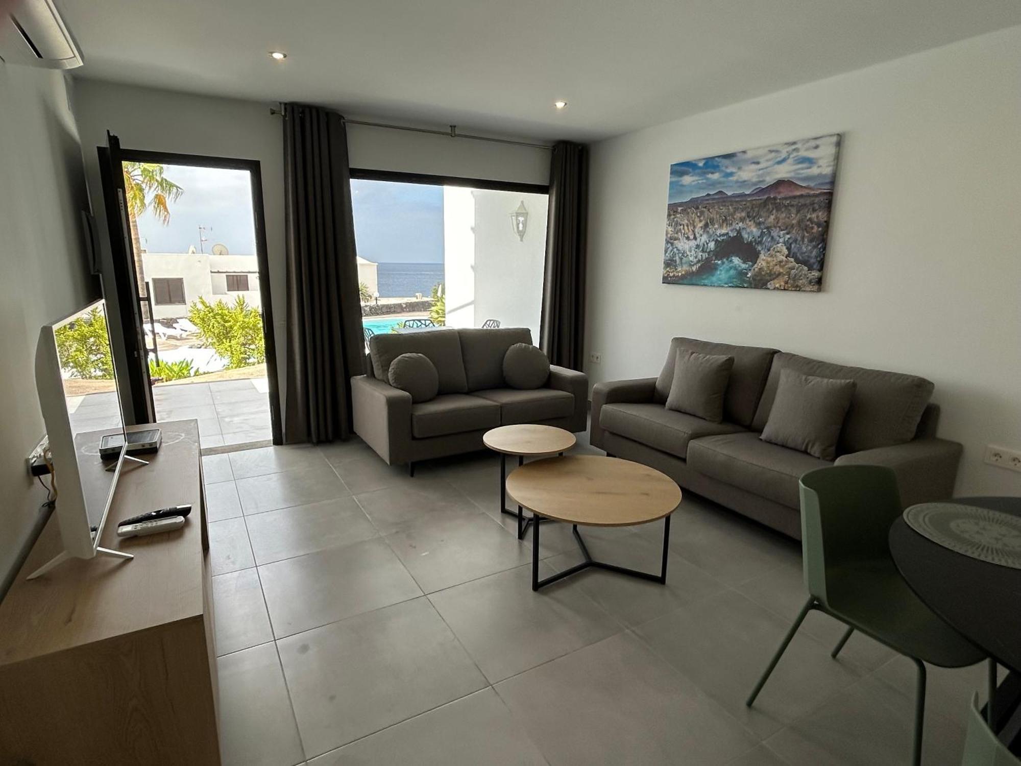 Stunning 2 Bedroom Seafront Apartment Puerto del Carmen  Esterno foto